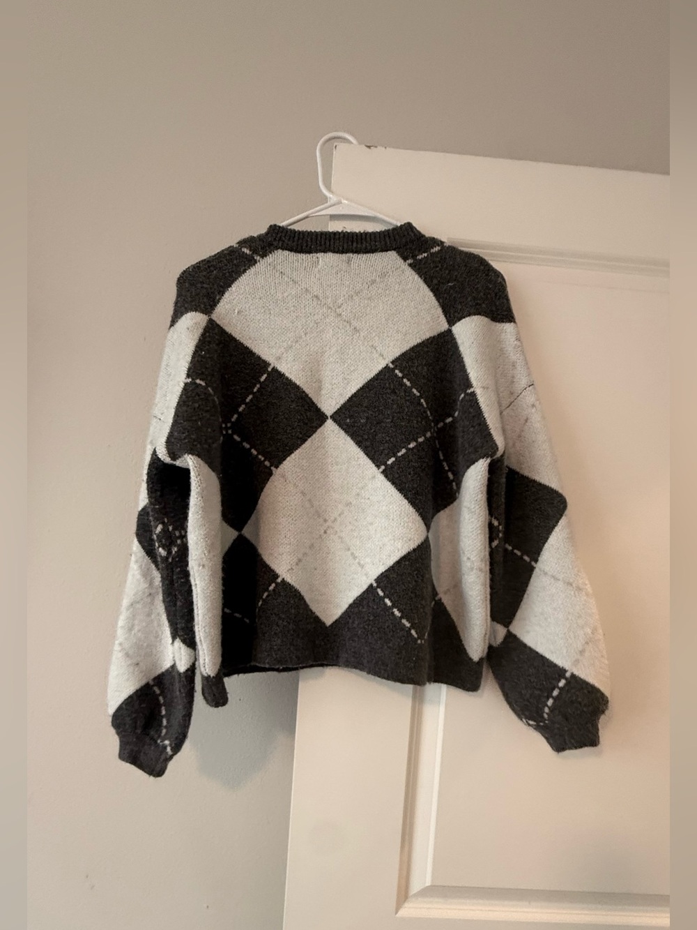 Song of Style Black & White Argyle Cropped Button Cardigan - Picture 6 of 7
